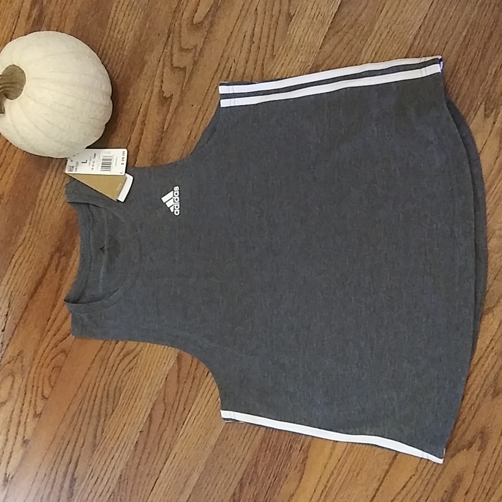NEW Adidas active top.